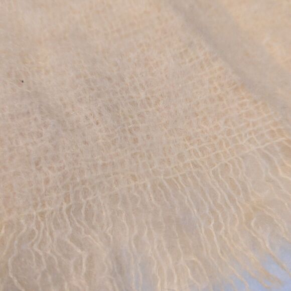 Gibson & Lumgair Mohair Wool Scarf Fringe Yellow Soft Warm Scotland 54x8 - Picture 2 of 5